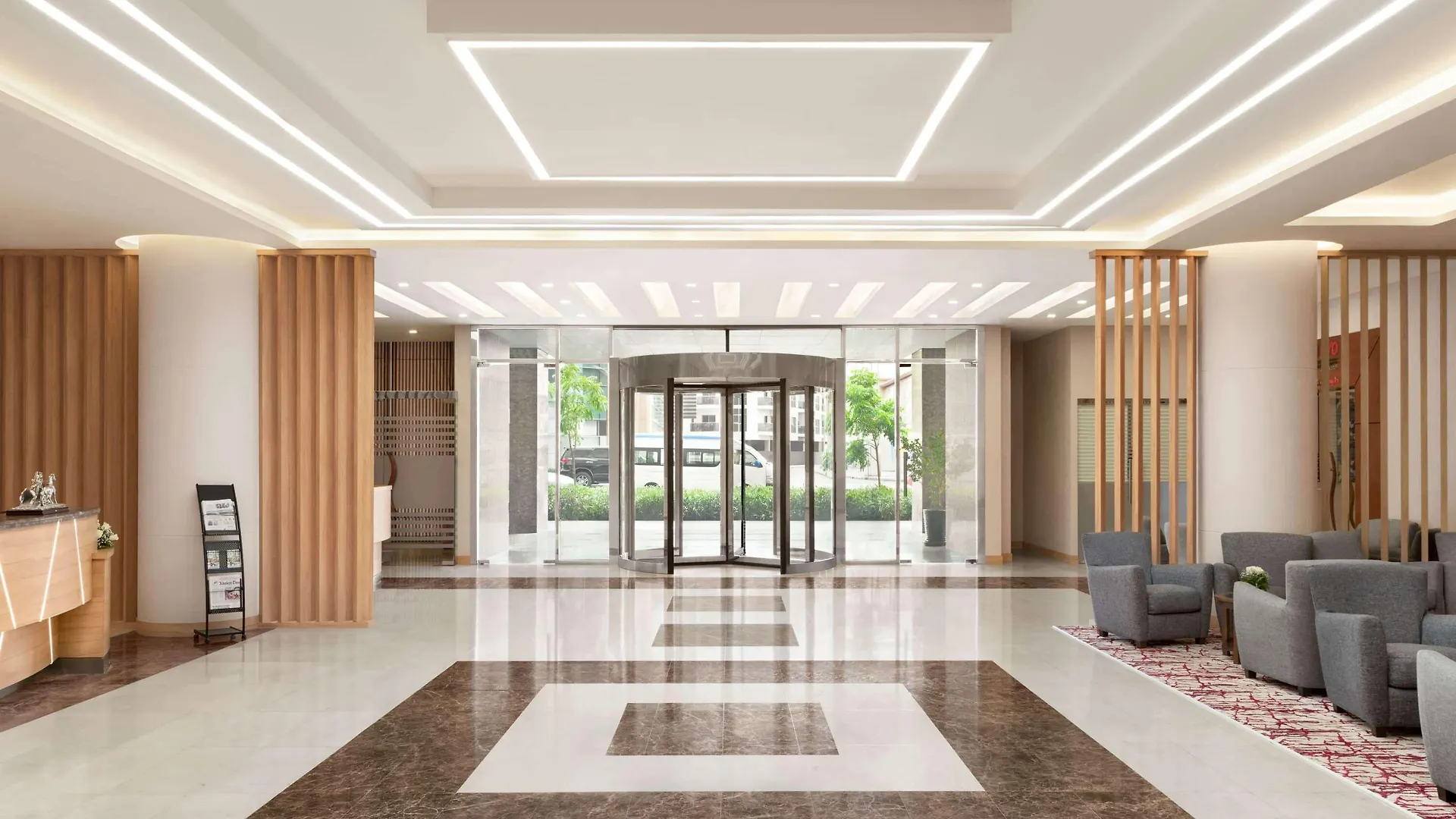 Ramada By Wyndham Dubai Deira Hotell