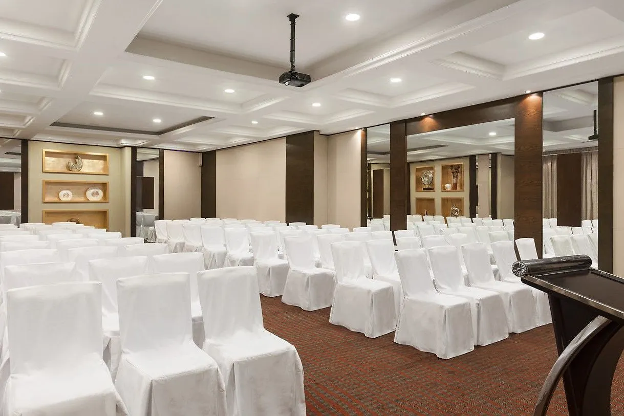 Ramada By Wyndham Dubai Deira Hotel