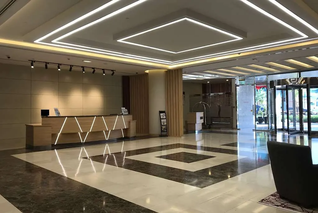 Ramada By Wyndham Dubai Deira Hotell 4*,