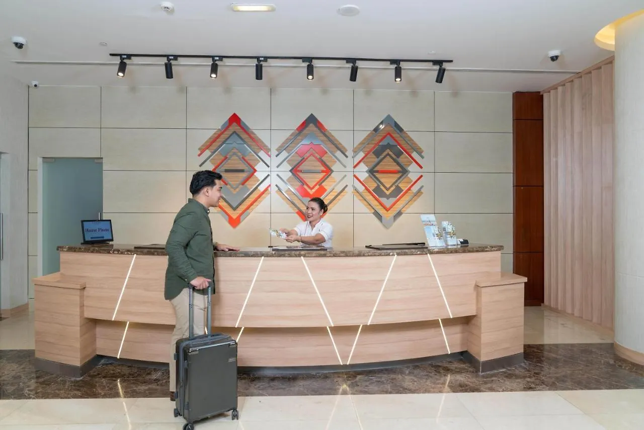 Ramada By Wyndham Dubai Deira Hotell